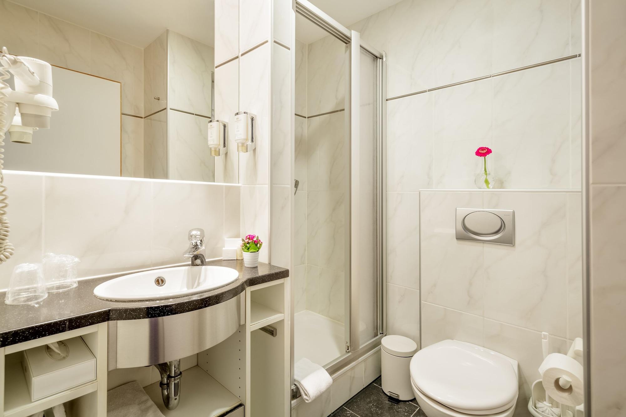 Messehotel Koeln-Deutz Bagian luar foto