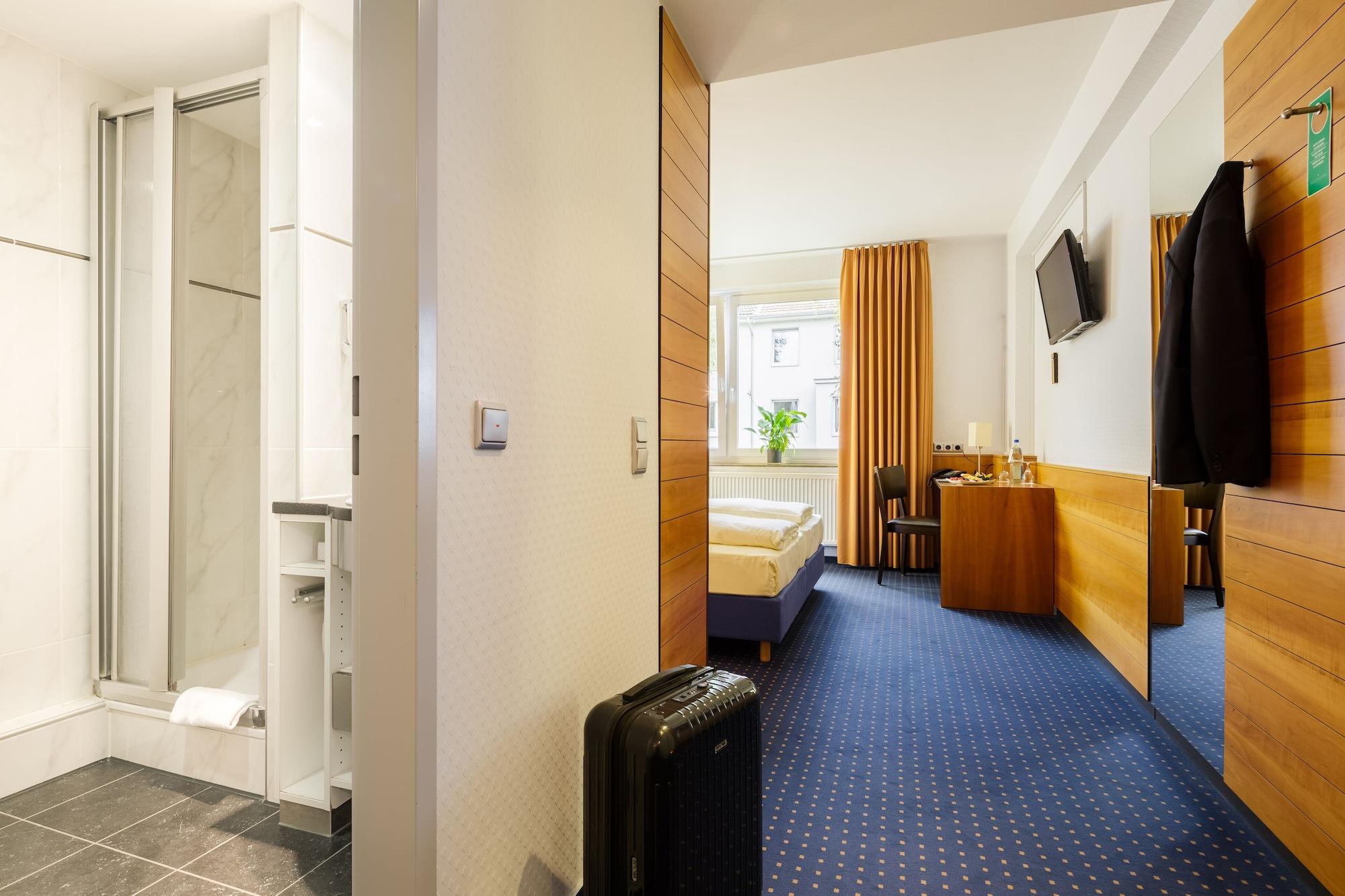 Messehotel Koeln-Deutz Bagian luar foto