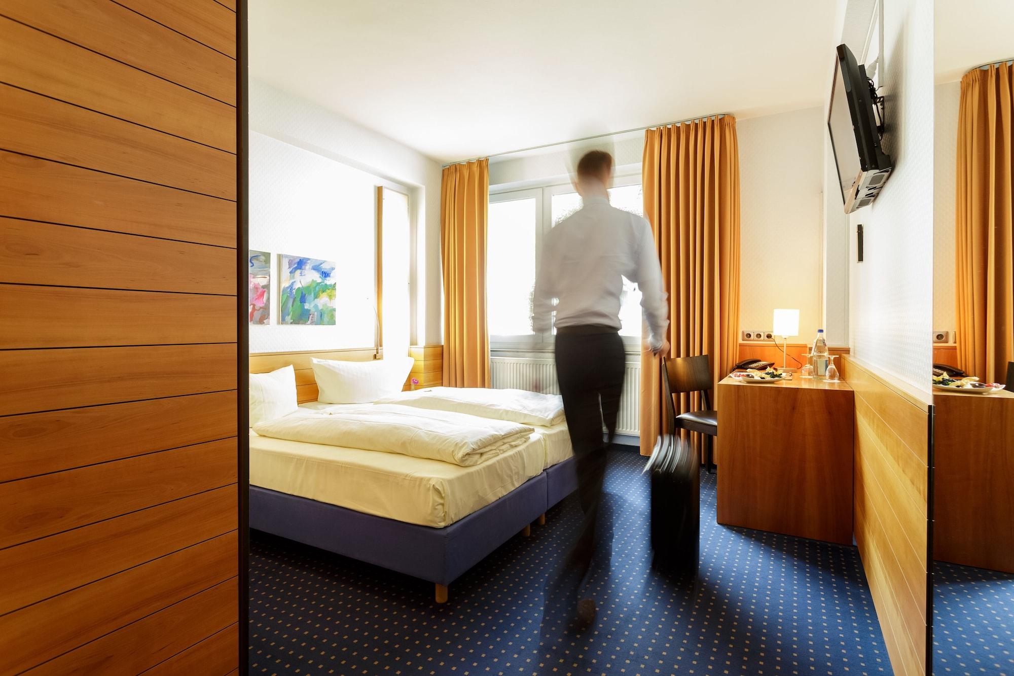 Messehotel Koeln-Deutz Bagian luar foto