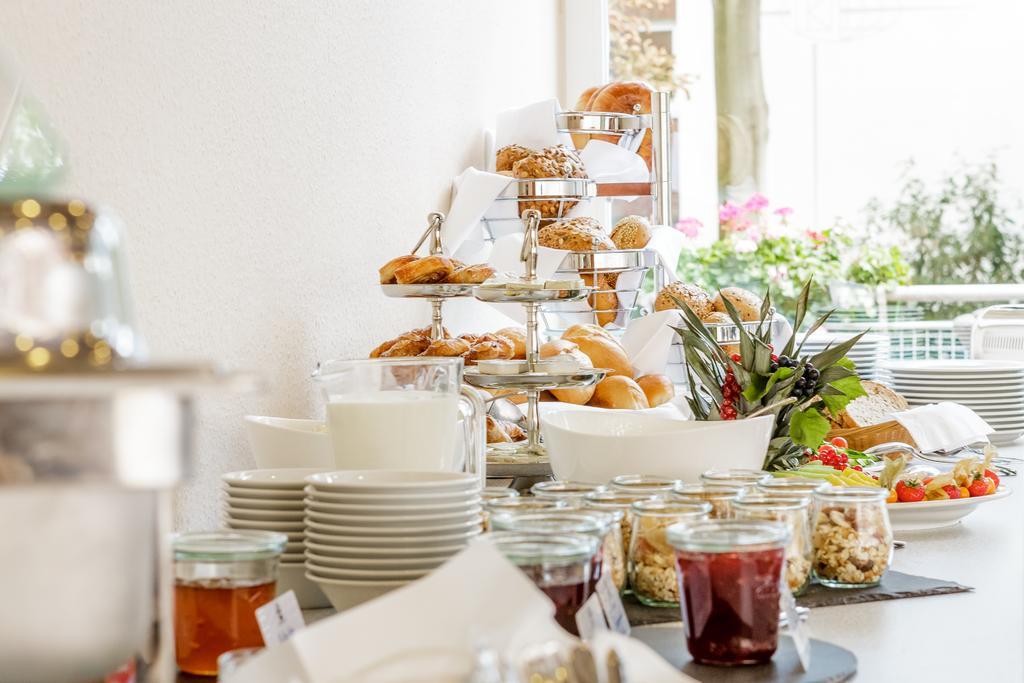 Messehotel Koeln-Deutz Bagian luar foto