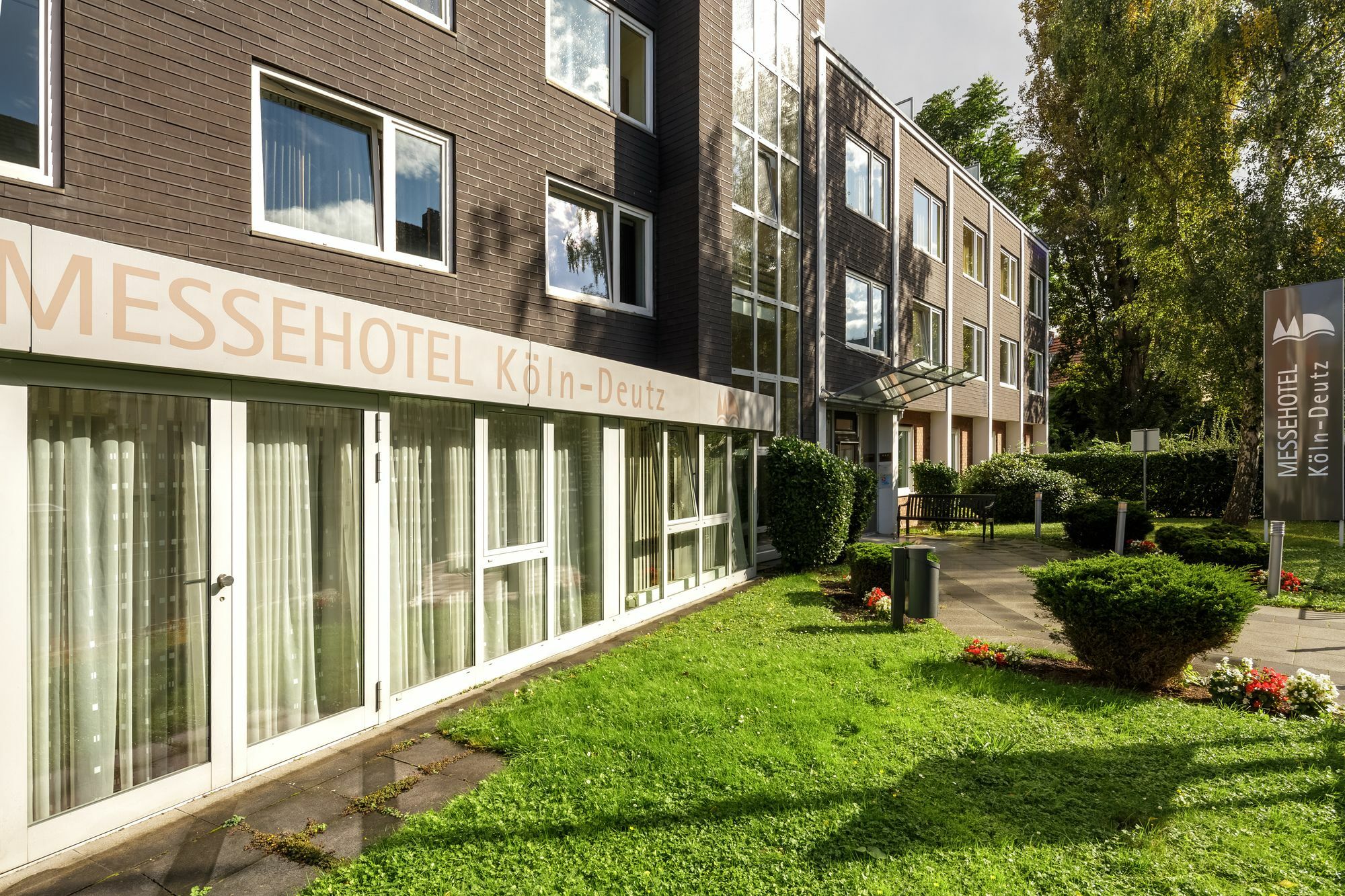 Messehotel Koeln-Deutz Bagian luar foto